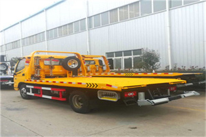 左权附近拖车救援搭电